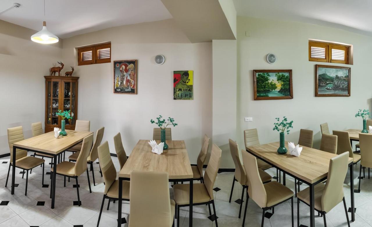Отель WESTAY Тбилиси Экстерьер фото