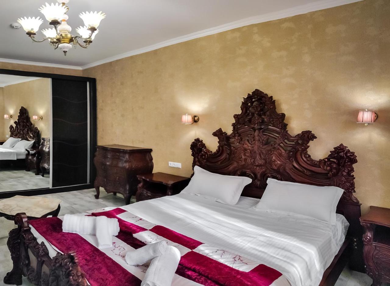 Отель WESTAY Тбилиси Экстерьер фото